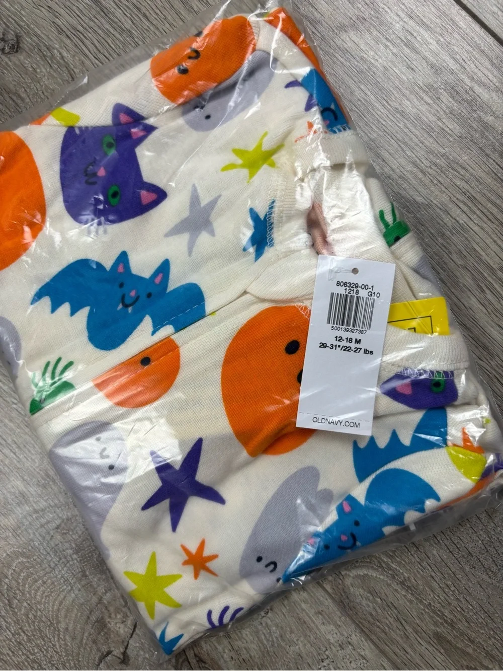 Old Navy Halloween Footed Pajamas 12-18 Months